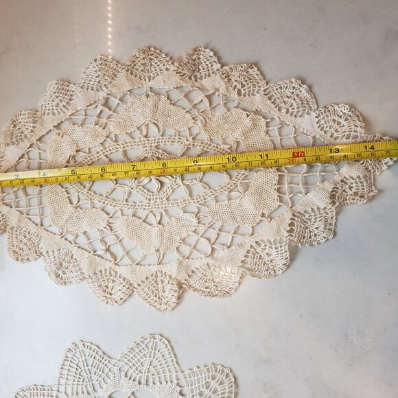 2 handmade crocheted doilies - Picture 2 of 6